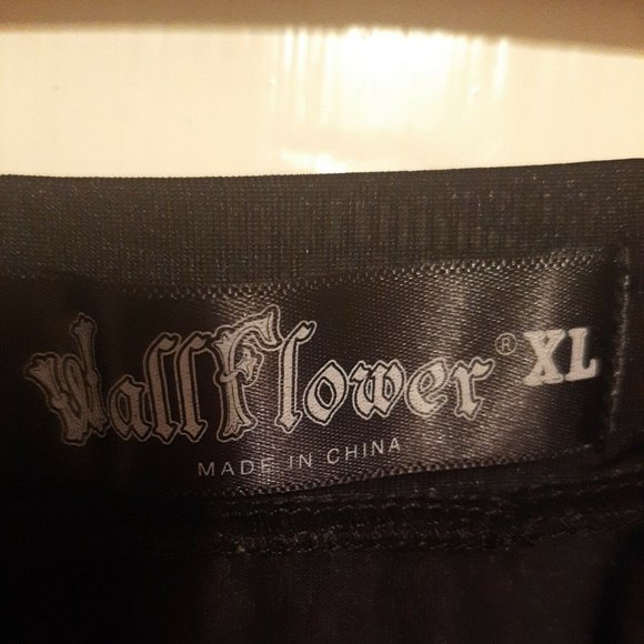 XL Black Swing Skirt Short Snake Textured Wallflower brand - Picture 5 of 9